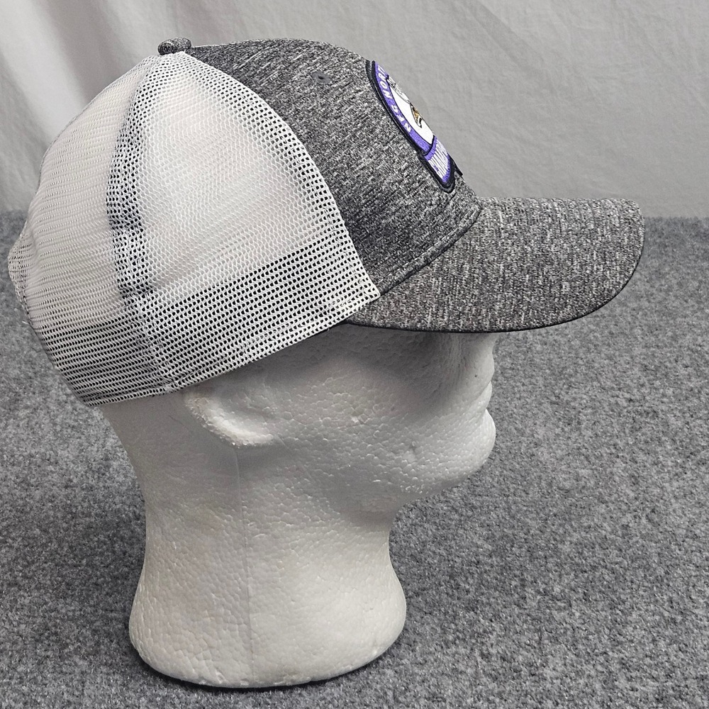 Minnesota Vikings Hat New Era 9Forty Gray 2022 NFC North Champions Trucker Cap - Picture 2 of 7